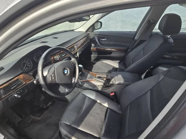 2011 BMW E90 3 Series Sedan - Image 7 of 11