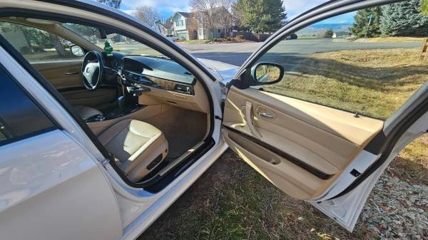 2011 BMW E90 3 Series Sedan - Image 13 of 14