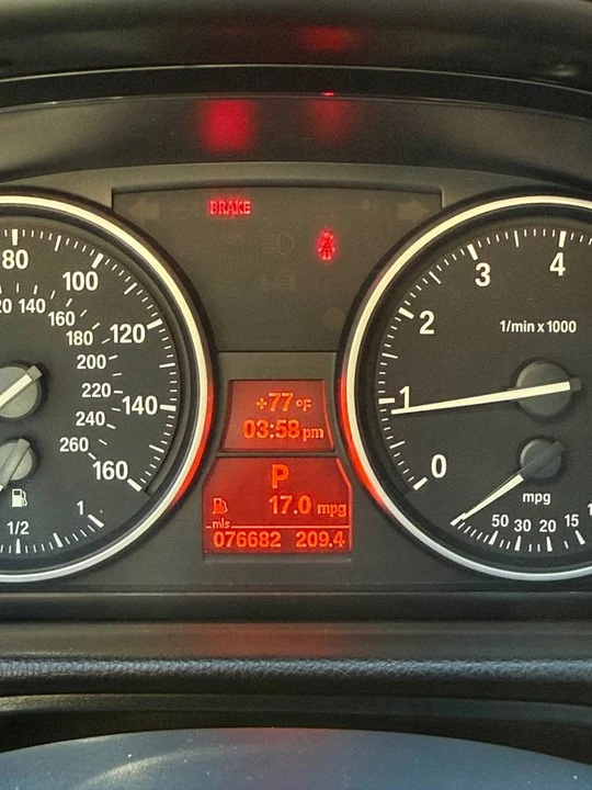 2011 BMW E90 3 Series Sedan - Image 10 of 12