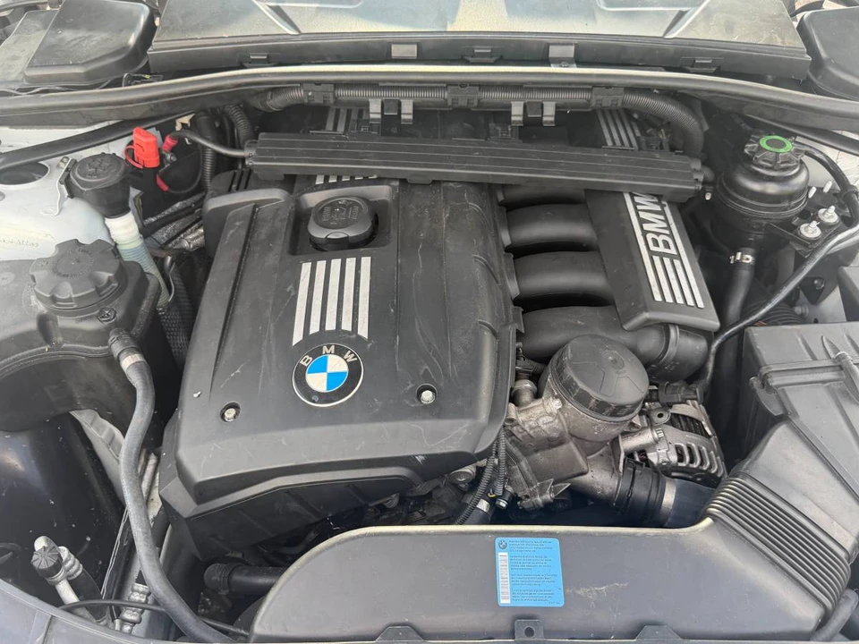 2011 BMW E90 3 Series Sedan - Image 19 of 19