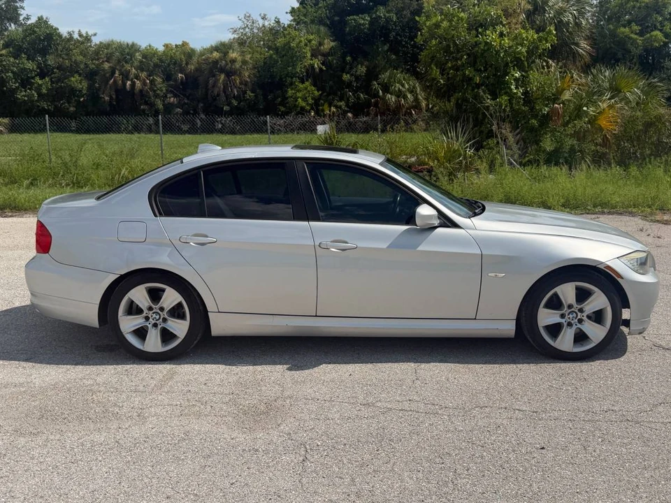 2011 BMW E90 3 Series Sedan - Image 4 of 19
