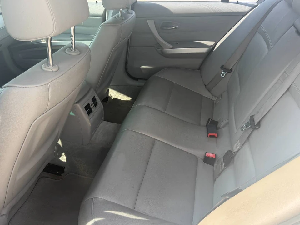 2011 BMW E90 3 Series Sedan - Image 13 of 19
