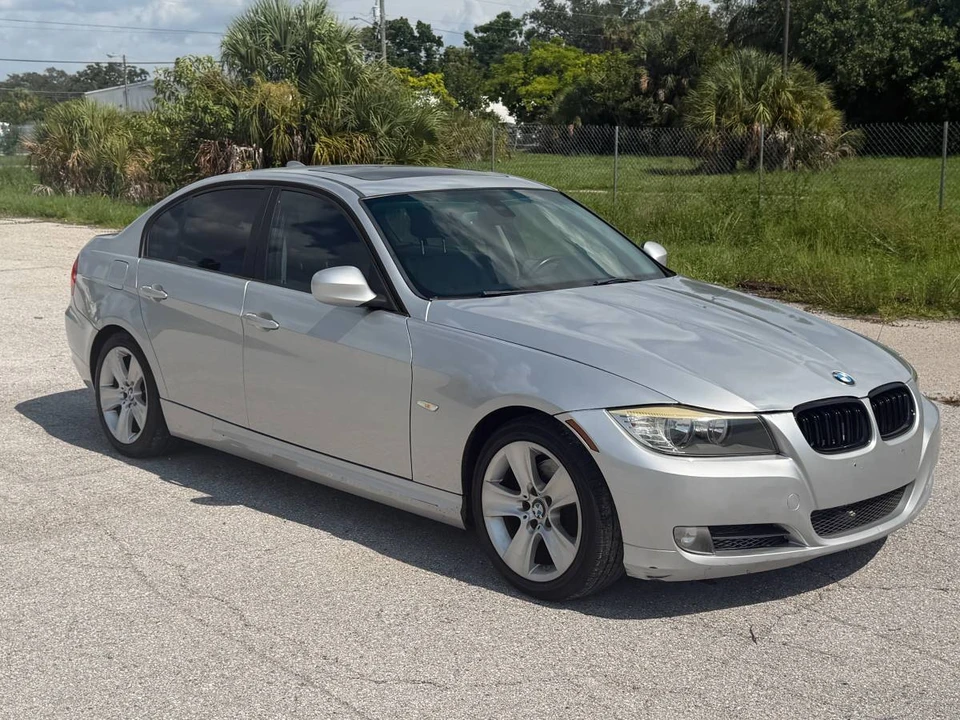 2011 BMW E90 3 Series Sedan - Image 3 of 19