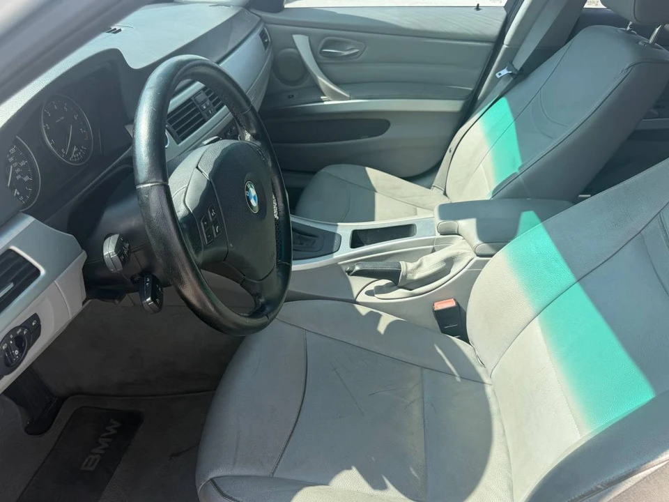 2011 BMW E90 3 Series Sedan - Image 12 of 19