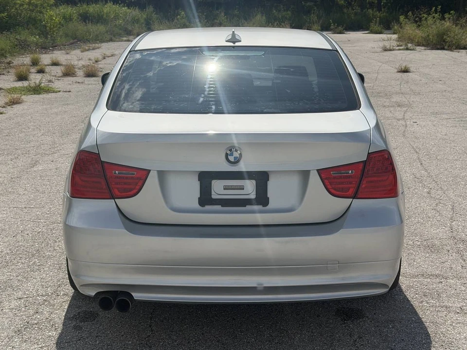 2011 BMW E90 3 Series Sedan - Image 6 of 19