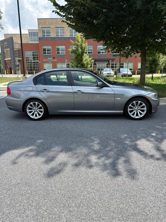 2011 BMW E90 3 Series Sedan - Image 2 of 17
