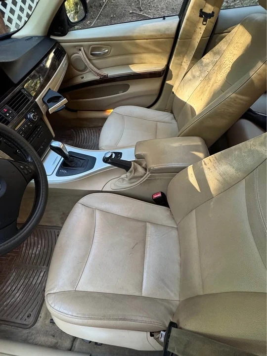 2011 BMW E90 3 Series Sedan - Image 7 of 11