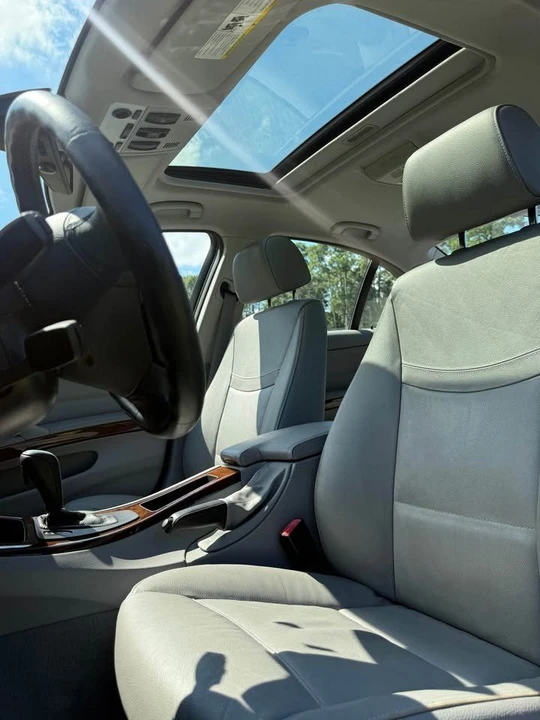 2011 BMW E90 3 Series Sedan - Image 11 of 20