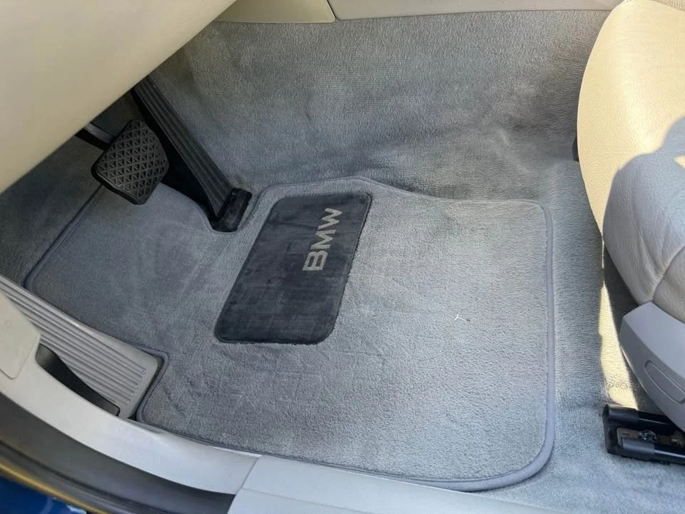 2011 BMW E90 3 Series Sedan - Image 16 of 20