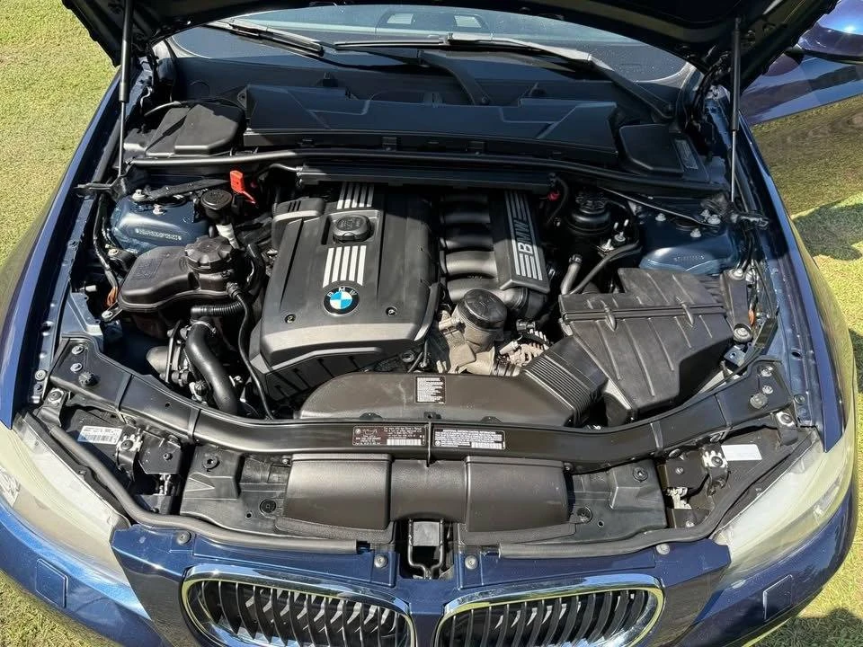 2011 BMW E90 3 Series Sedan - Image 19 of 20