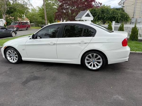 2011 BMW E90 3 Series Sedan - Image 5 of 10