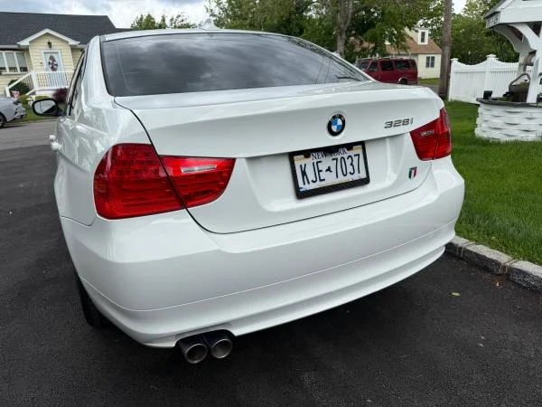 2011 BMW E90 3 Series Sedan - Image 4 of 10