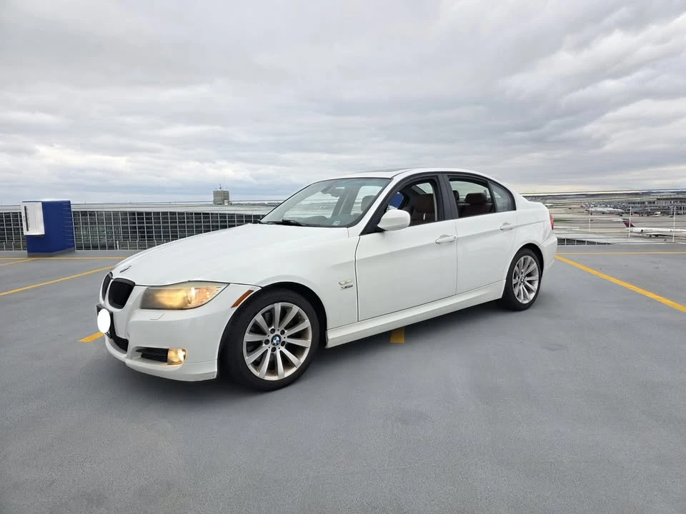 2011 BMW E90 3 Series Sedan - Image 2 of 8