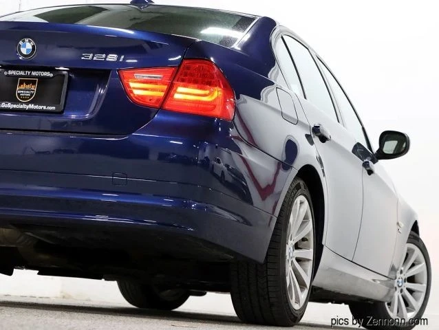 2011 BMW E90 3 Series Sedan - Image 8 of 21