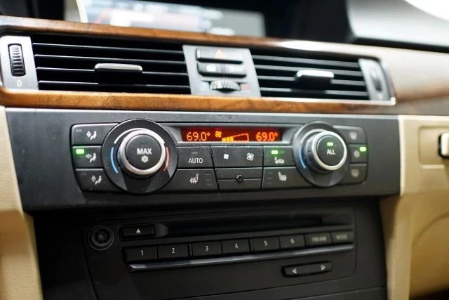 2011 BMW E90 3 Series Sedan - Image 16 of 21