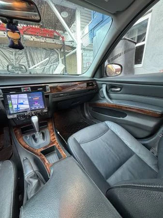 2011 BMW E90 3 Series Sedan - Image 7 of 19