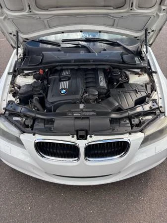 2011 BMW E90 3 Series Sedan - Image 4 of 8