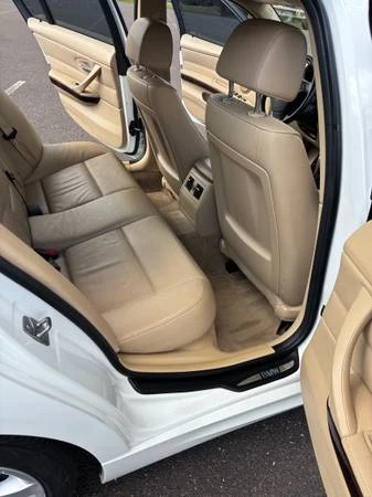 2011 BMW E90 3 Series Sedan - Image 6 of 8