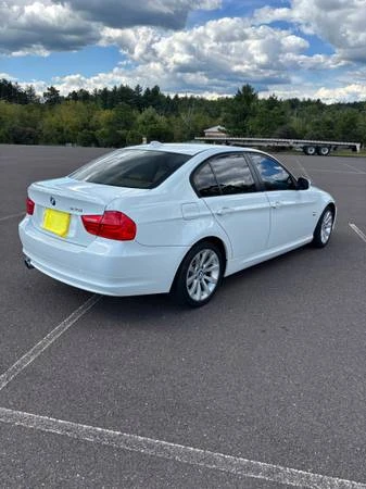 2011 BMW E90 3 Series Sedan - Image 3 of 8