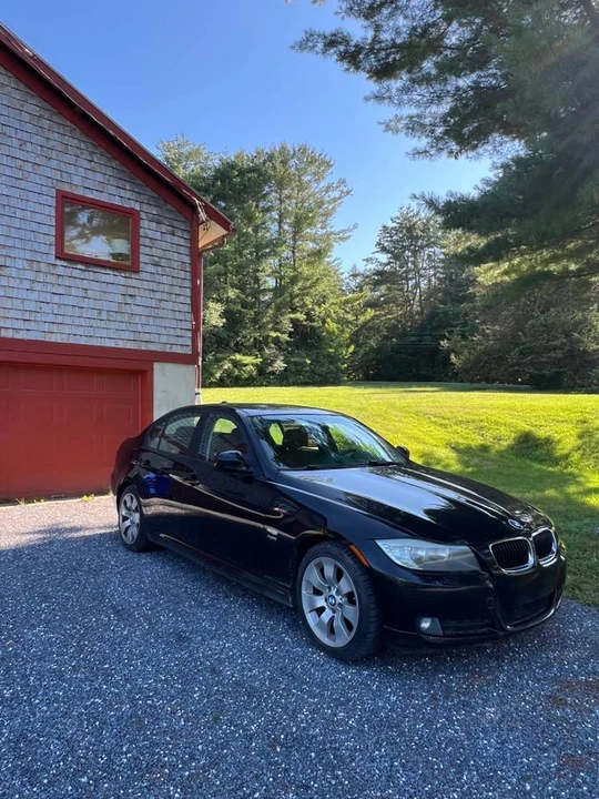 2011 BMW E90 3 Series Sedan - Image 8 of 12