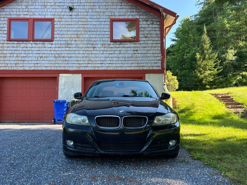 2011 BMW E90 3 Series Sedan - Image 9 of 12