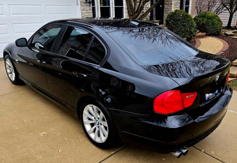2011 BMW E90 3 Series Sedan - Image 3 of 10