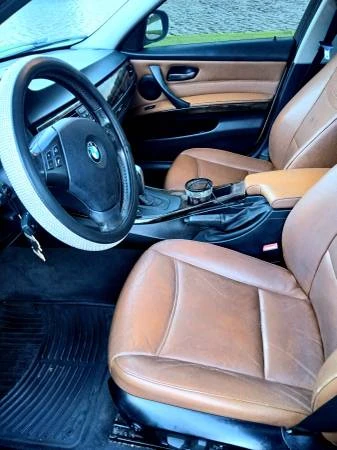 2011 BMW E90 3 Series Sedan - Image 9 of 10