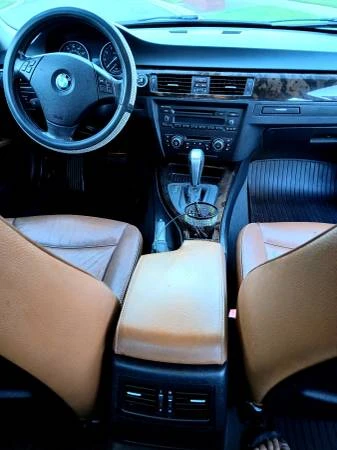 2011 BMW E90 3 Series Sedan - Image 8 of 10