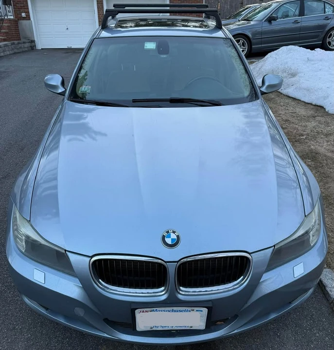2011 BMW E90 3 Series Sedan - Image 3 of 9