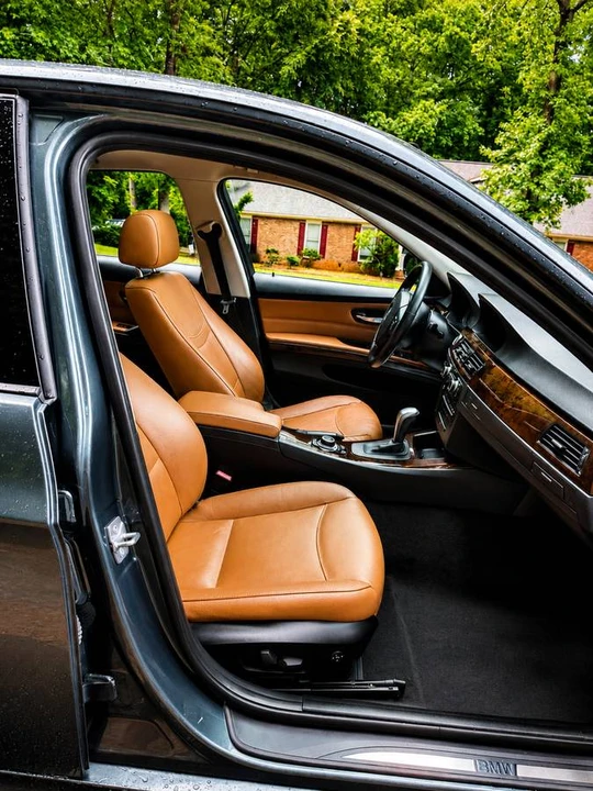 2011 BMW E90 3 Series Sedan - Image 7 of 13