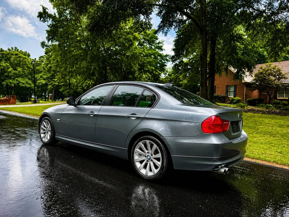 2011 BMW E90 3 Series Sedan - Image 3 of 13