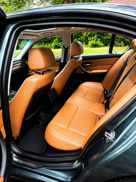 2011 BMW E90 3 Series Sedan - Image 10 of 13