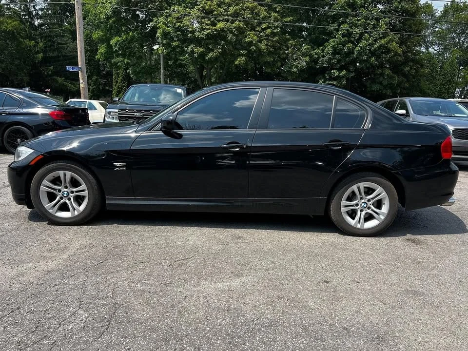 2011 BMW E90 3 Series Sedan - Image 4 of 15