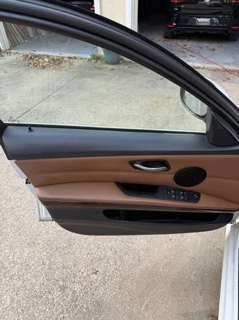 2011 BMW E90 3 Series Sedan - Image 12 of 15