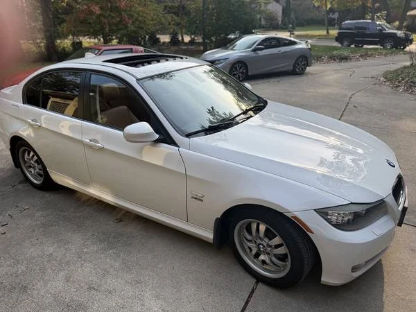 2011 BMW E90 3 Series Sedan - Image 4 of 15