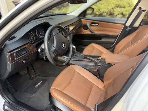 2011 BMW E90 3 Series Sedan - Image 7 of 15