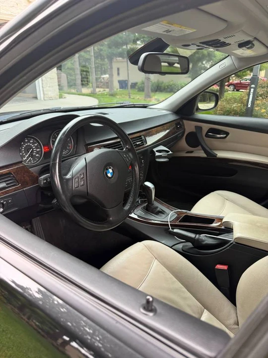 2011 BMW E90 3 Series Sedan - Image 2 of 7
