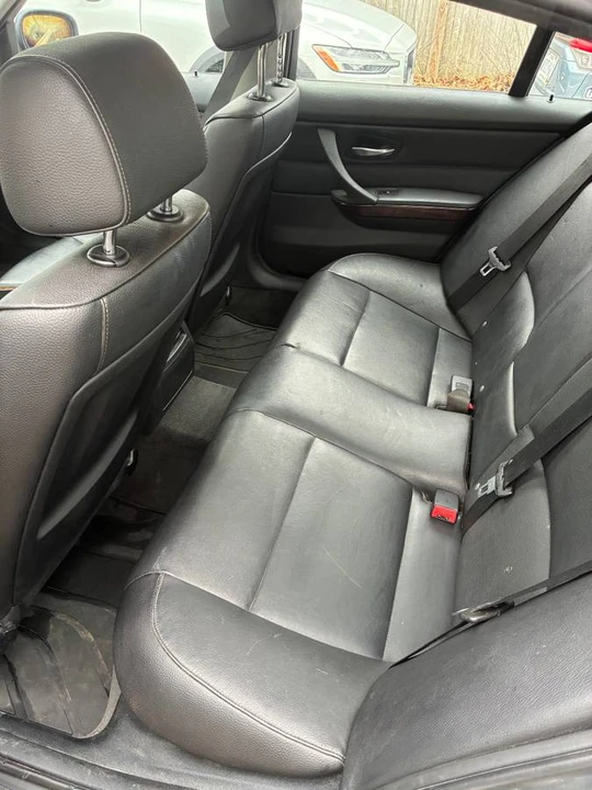 2011 BMW E90 3 Series Sedan - Image 4 of 6