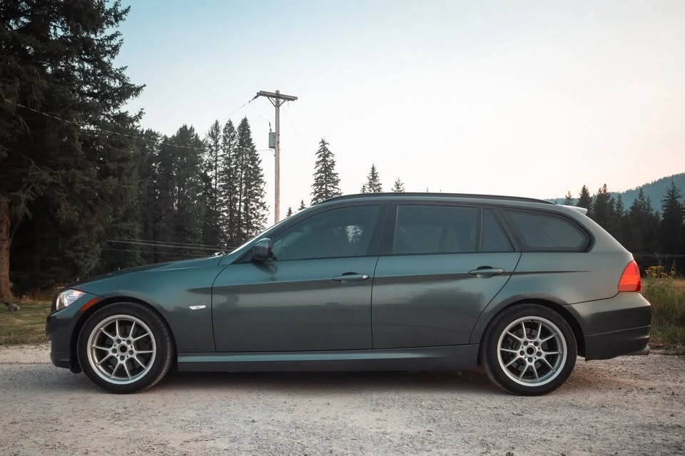 2011 BMW E90 3 Series Sedan - Image 3 of 16