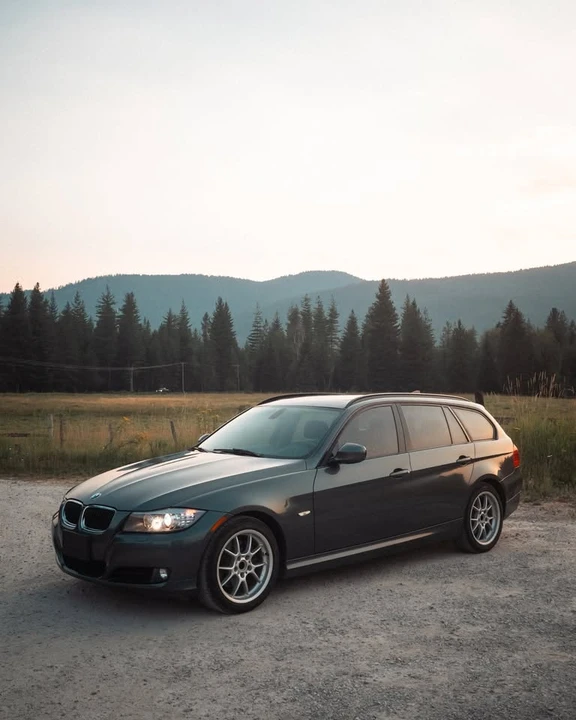 2011 BMW E90 3 Series Sedan - Image 2 of 16