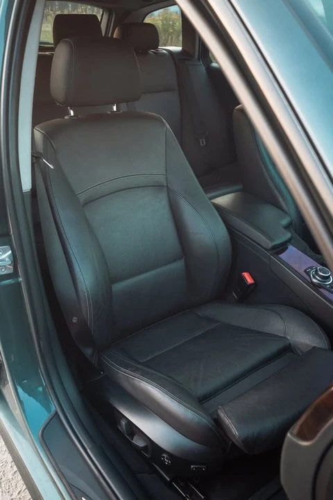 2011 BMW E90 3 Series Sedan - Image 10 of 16