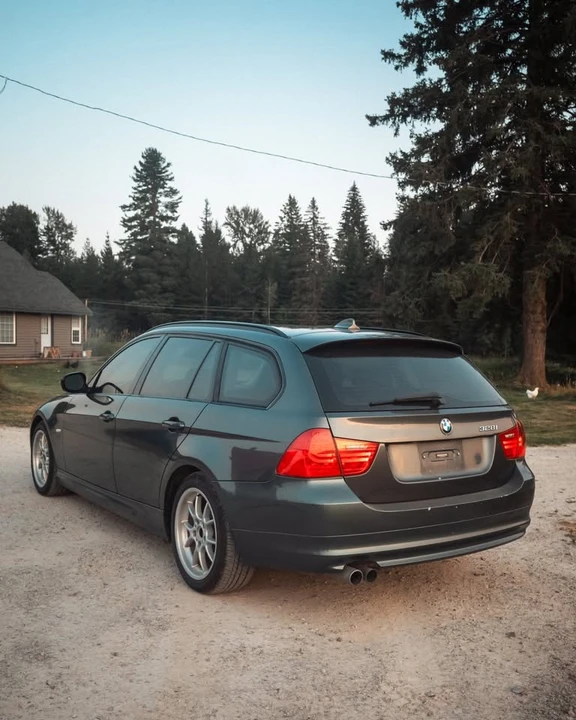2011 BMW E90 3 Series Sedan - Image 6 of 16