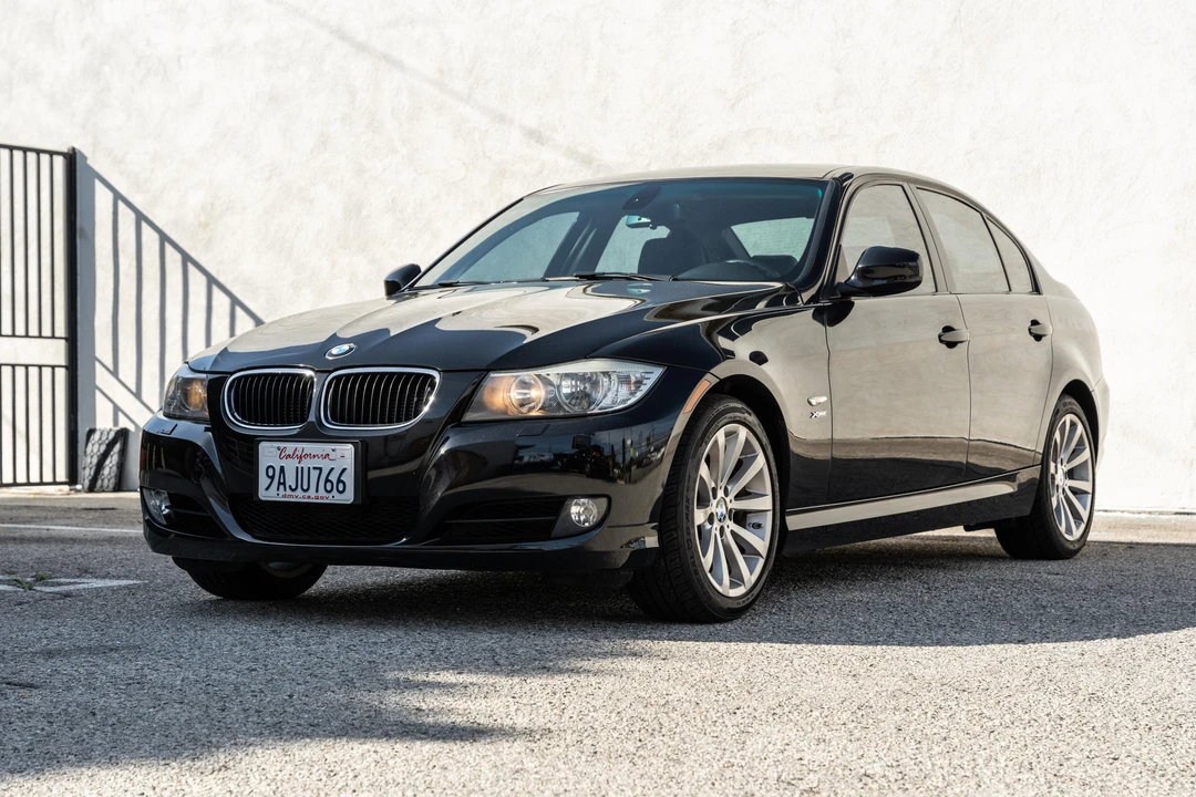 2011 BMW E90 3 Series Sedan - Image 7 of 31