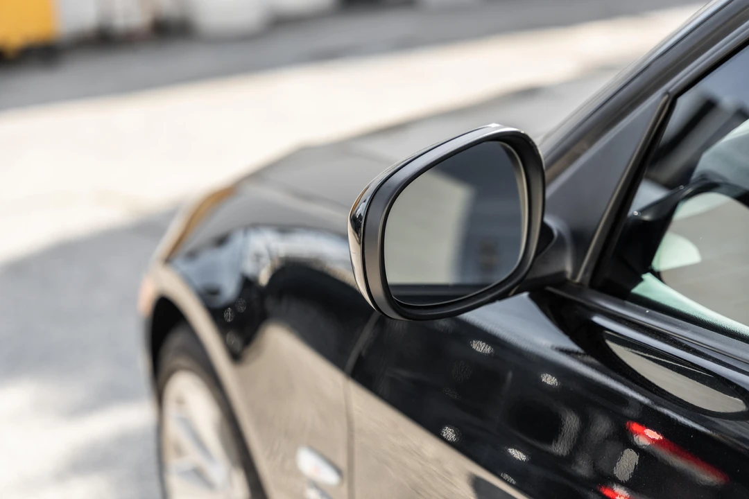 2011 BMW E90 3 Series Sedan - Image 18 of 31