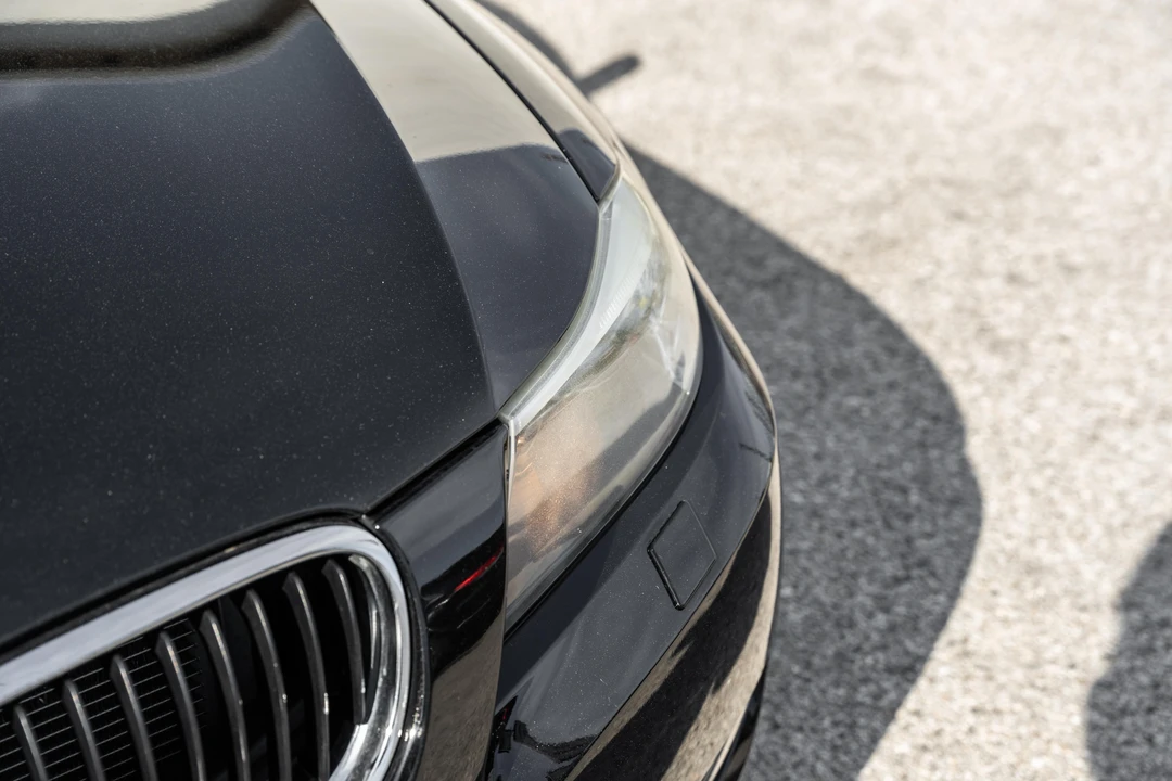 2011 BMW E90 3 Series Sedan - Image 15 of 31