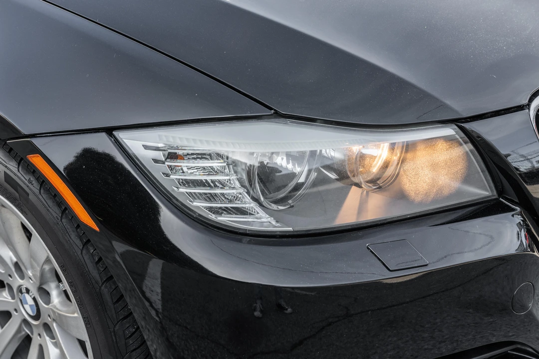 2011 BMW E90 3 Series Sedan - Image 12 of 31