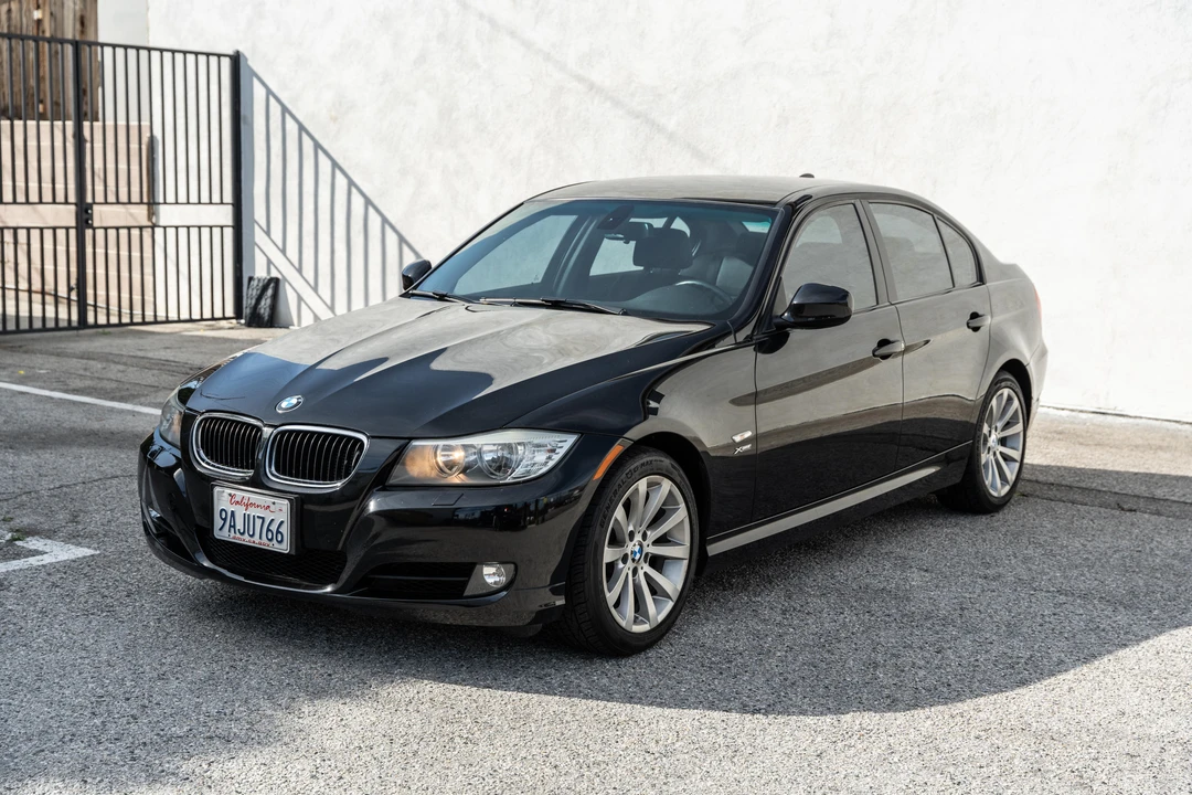 2011 BMW E90 3 Series Sedan - Image 6 of 31