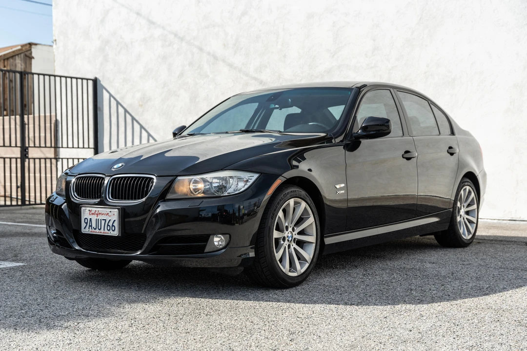 2011 BMW E90 3 Series Sedan - Image 8 of 31