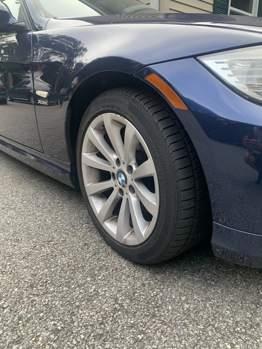 2011 BMW E90 3 Series Sedan - Image 25 of 31