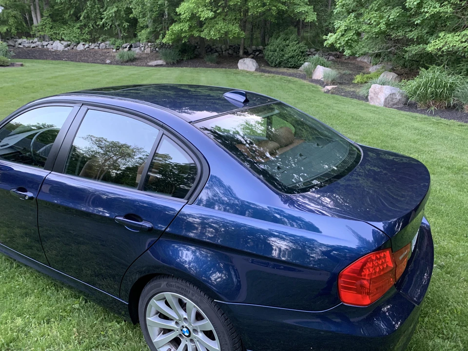 2011 BMW E90 3 Series Sedan - Image 20 of 31